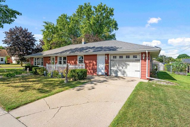 352 S JAMES STREET, Kimberly, WI 54136