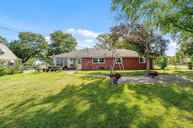 352 S JAMES STREET, Kimberly, WI 54136