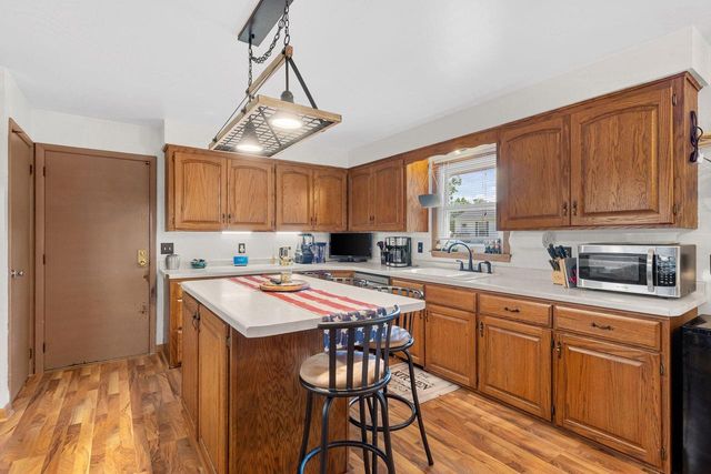 352 S JAMES STREET, Kimberly, WI 54136