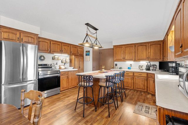 352 S JAMES STREET, Kimberly, WI 54136