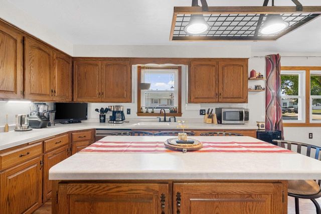 352 S JAMES STREET, Kimberly, WI 54136