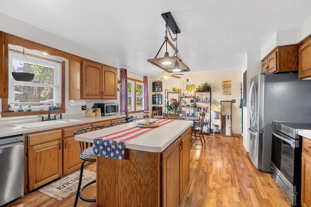352 S JAMES STREET, Kimberly, WI 54136