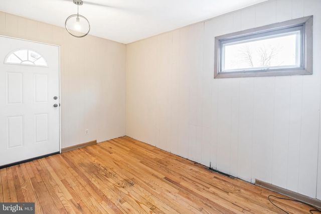 15 CAROLINA AVE, Morrisville, PA 19067