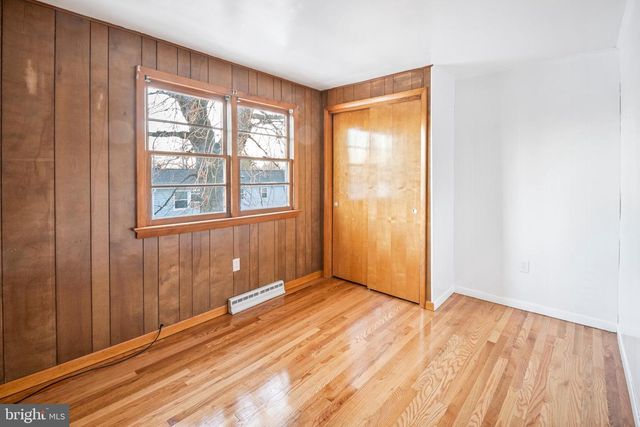 15 CAROLINA AVE, Morrisville, PA 19067