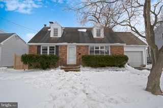 15 CAROLINA AVE, Morrisville, PA 19067