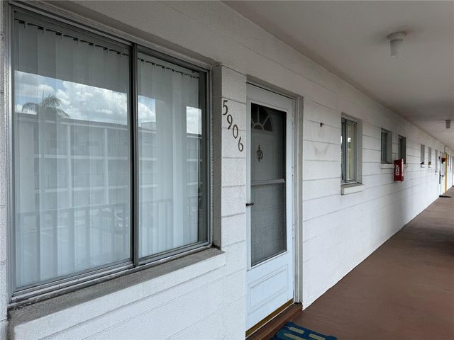 5906 GARDEN LANE A22, Bradenton, FL 34207