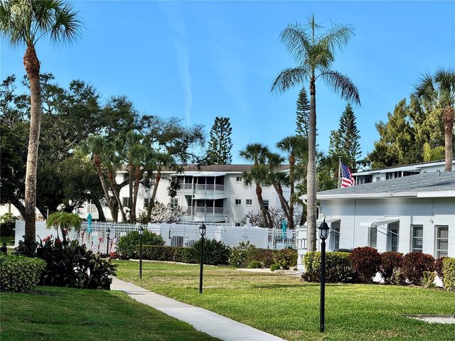 5906 GARDEN LANE A22, Bradenton, FL 34207