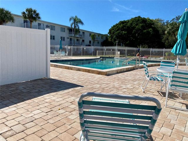 5906 GARDEN LANE A22, Bradenton, FL 34207