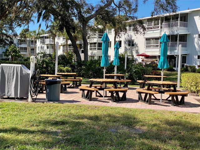 5906 GARDEN LANE A22, Bradenton, FL 34207