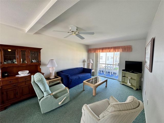 5906 GARDEN LANE A22, Bradenton, FL 34207