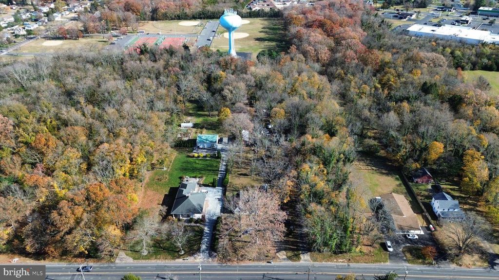 1601 S SPRING RD, Vineland, NJ 08361