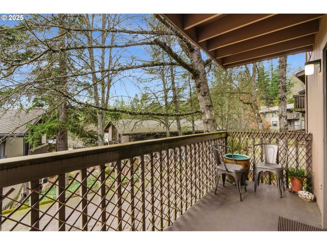 7538 Sw BARNES Rd H, Portland, OR 97225