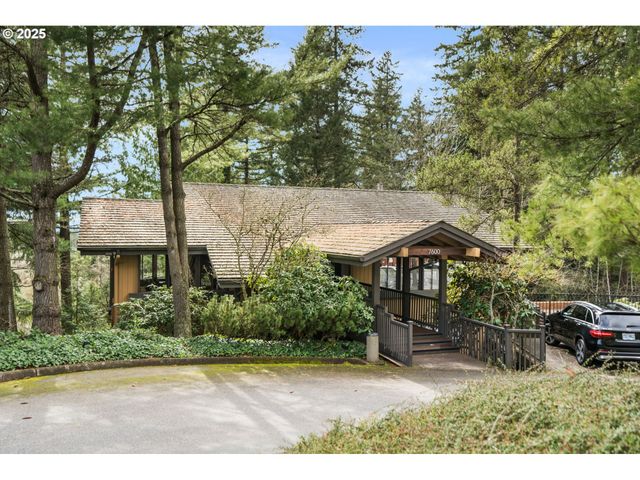 7538 Sw BARNES Rd H, Portland, OR 97225