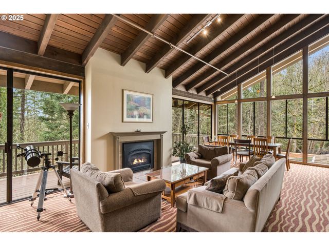 7538 Sw BARNES Rd H, Portland, OR 97225