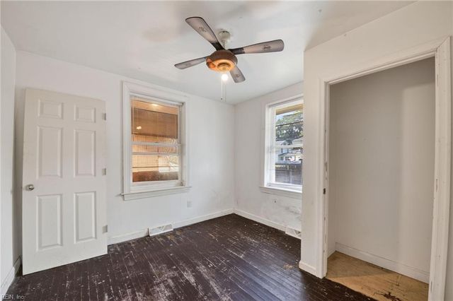 12 Dekalb AVE, Portsmouth, VA 23702