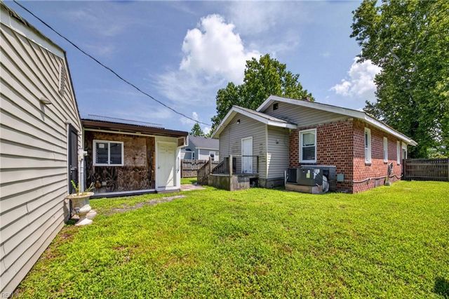 12 Dekalb AVE, Portsmouth, VA 23702