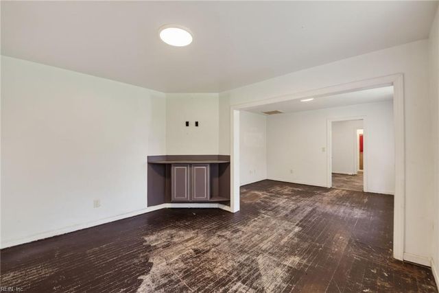 12 Dekalb AVE, Portsmouth, VA 23702