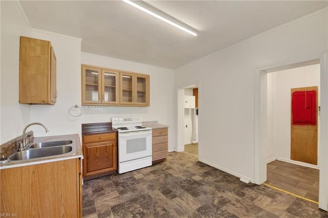 12 Dekalb AVE, Portsmouth, VA 23702