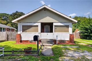 12 Dekalb AVE, Portsmouth, VA 23702