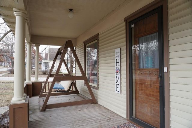 1420 Clark St Street, Charles City, IA 50616