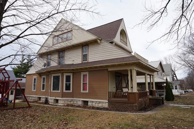 1420 Clark St Street, Charles City, IA 50616