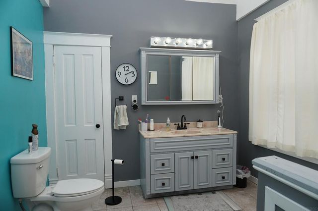 1420 Clark St Street, Charles City, IA 50616