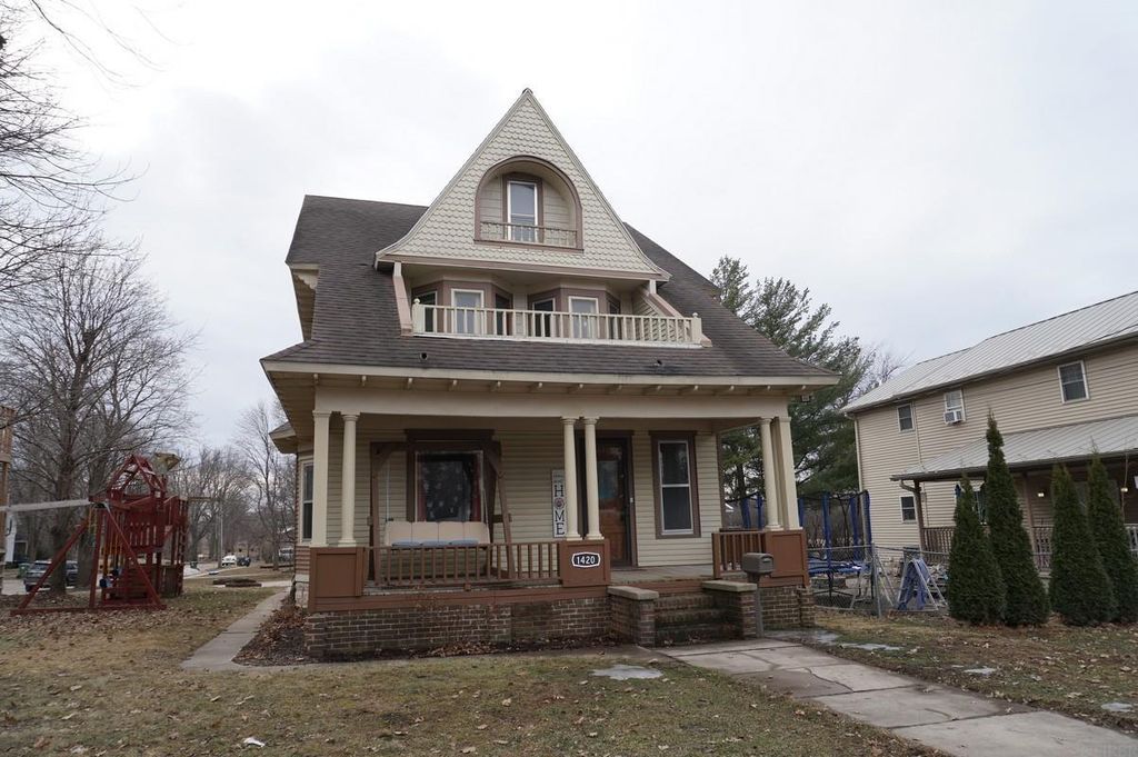 1420 Clark St Street, Charles City, IA 50616