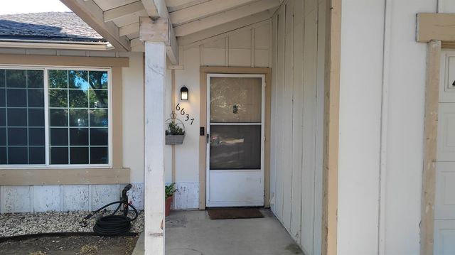 6637 Foxtail Ct, Sacramento, CA 95842