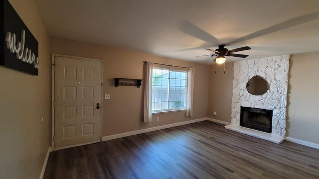 6637 Foxtail Ct, Sacramento, CA 95842