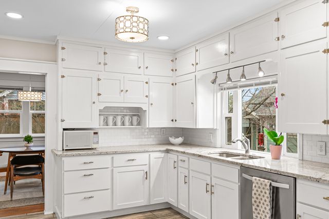 216 Central Avenue, Ashland, OR 97520