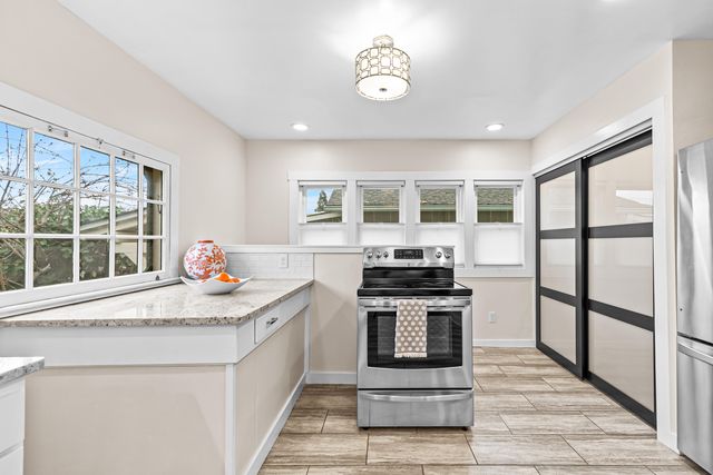 216 Central Avenue, Ashland, OR 97520