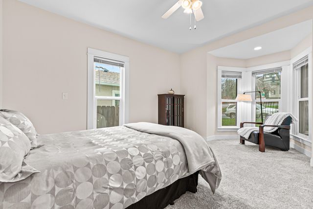 216 Central Avenue, Ashland, OR 97520