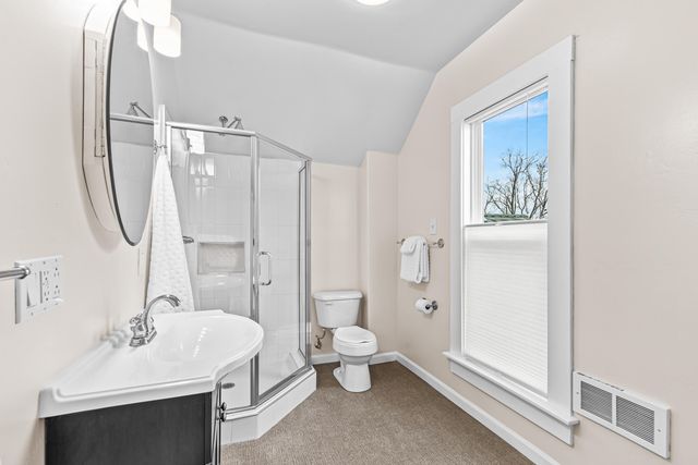 216 Central Avenue, Ashland, OR 97520