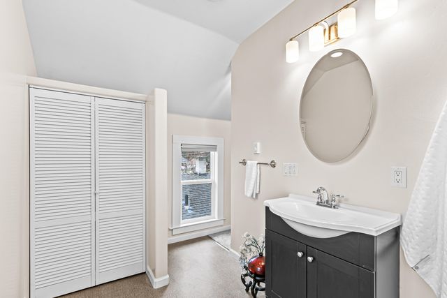 216 Central Avenue, Ashland, OR 97520