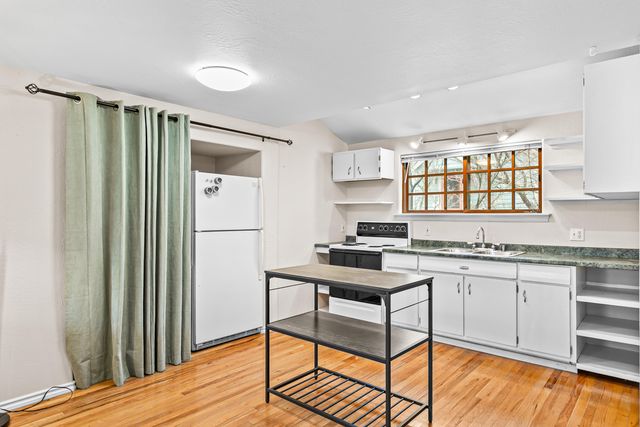 216 Central Avenue, Ashland, OR 97520