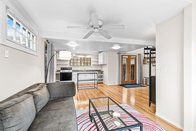 216 Central Avenue, Ashland, OR 97520