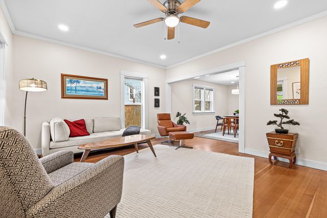 216 Central Avenue, Ashland, OR 97520