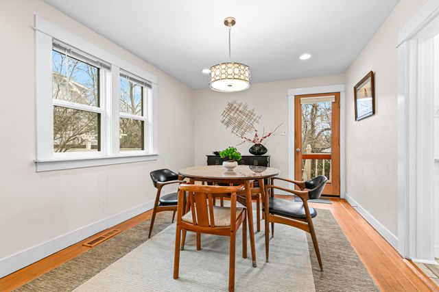 216 Central Avenue, Ashland, OR 97520