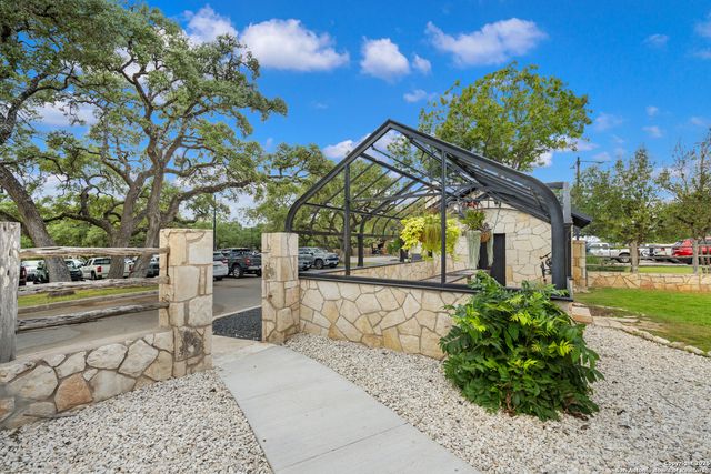 29755 No Le Hace, Boerne, TX 78015