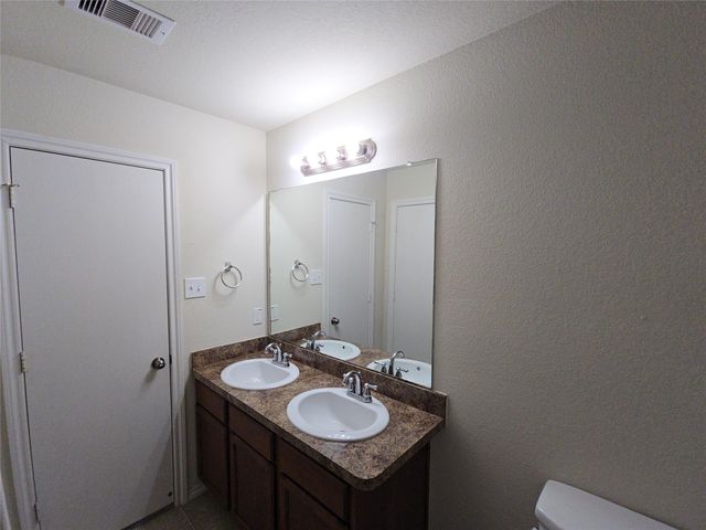 810 Lightningbug Lane, Conroe, TX 77301
