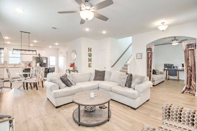 1371 Orange Blossom Court, Gainesville, TX 76240