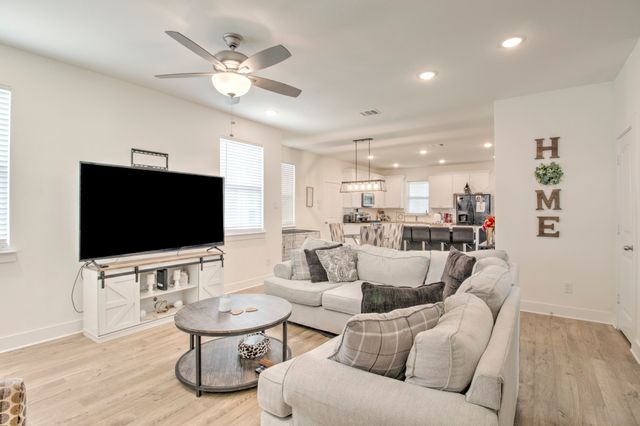 1371 Orange Blossom Court, Gainesville, TX 76240