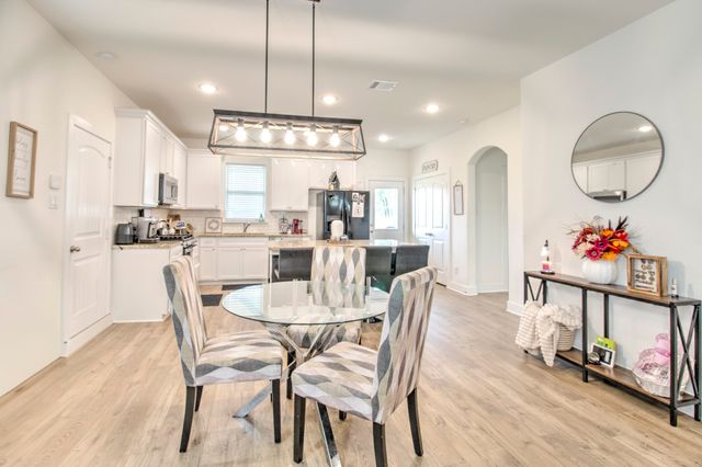 1371 Orange Blossom Court, Gainesville, TX 76240