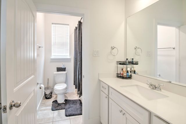 1371 Orange Blossom Court, Gainesville, TX 76240