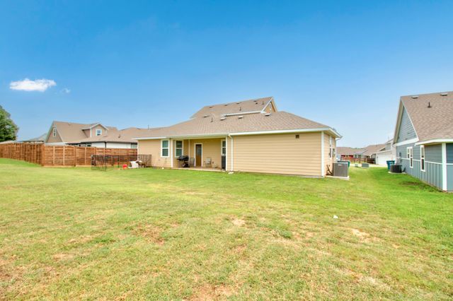 1371 Orange Blossom Court, Gainesville, TX 76240