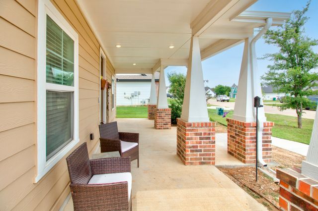 1371 Orange Blossom Court, Gainesville, TX 76240