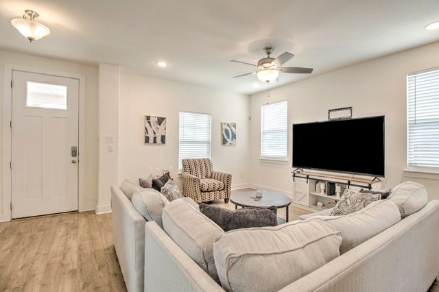 1371 Orange Blossom Court, Gainesville, TX 76240