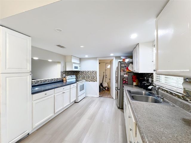 2551 EL PORTAL AVENUE, Sanford, FL 32773