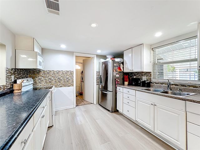 2551 EL PORTAL AVENUE, Sanford, FL 32773