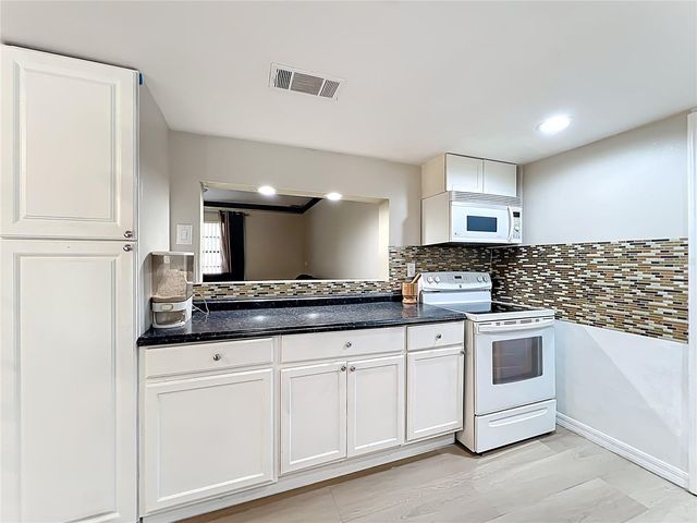 2551 EL PORTAL AVENUE, Sanford, FL 32773